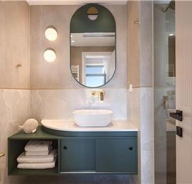 5 bedroom villa with indoor and outdoor pool in Chania town, sleeps 10